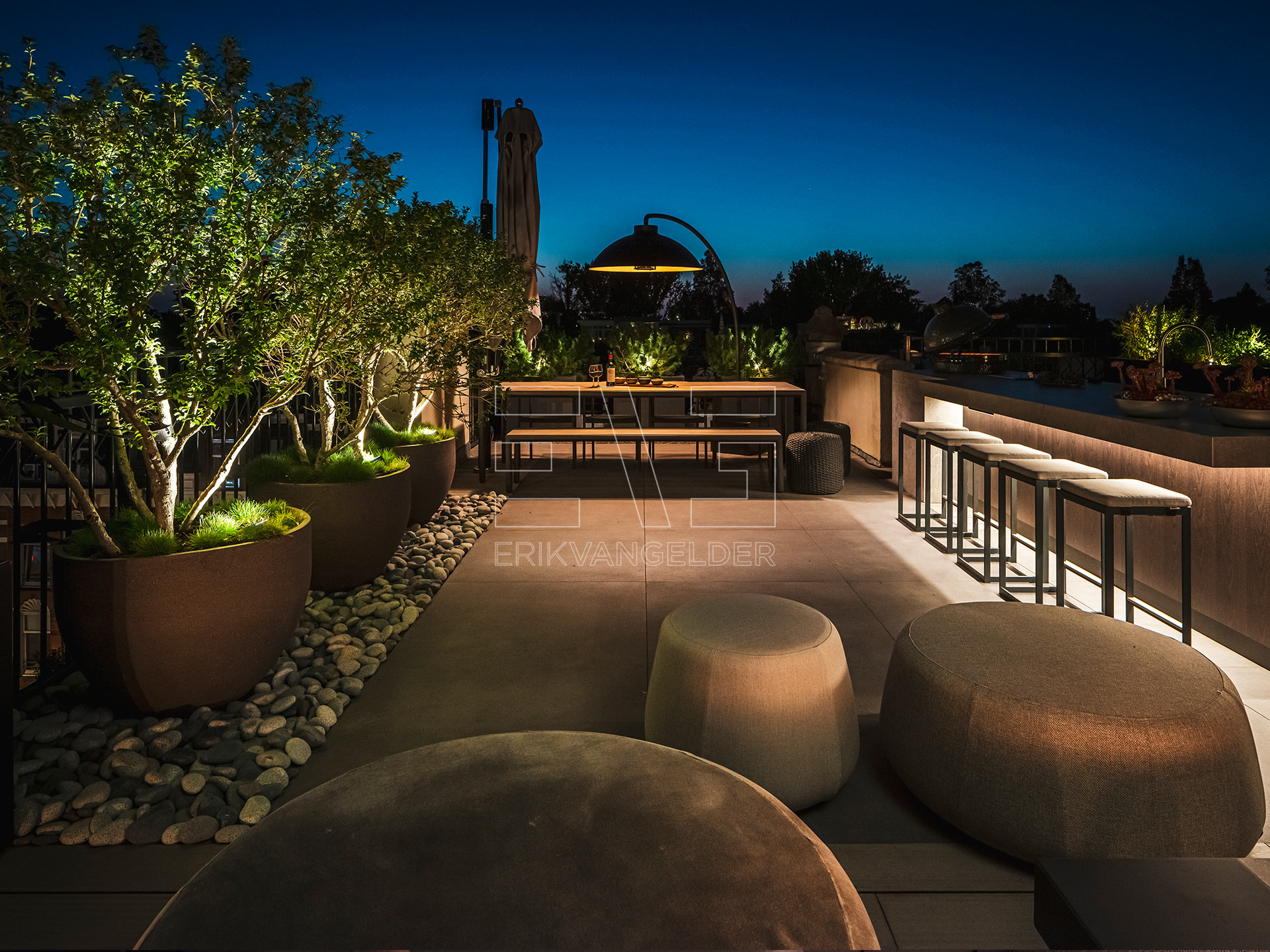 Luxe daktuin roof garden met allure sfeervol lounge bar verlichting erikvangelder tuindesign tuinarchitect exclusive gardens luxury