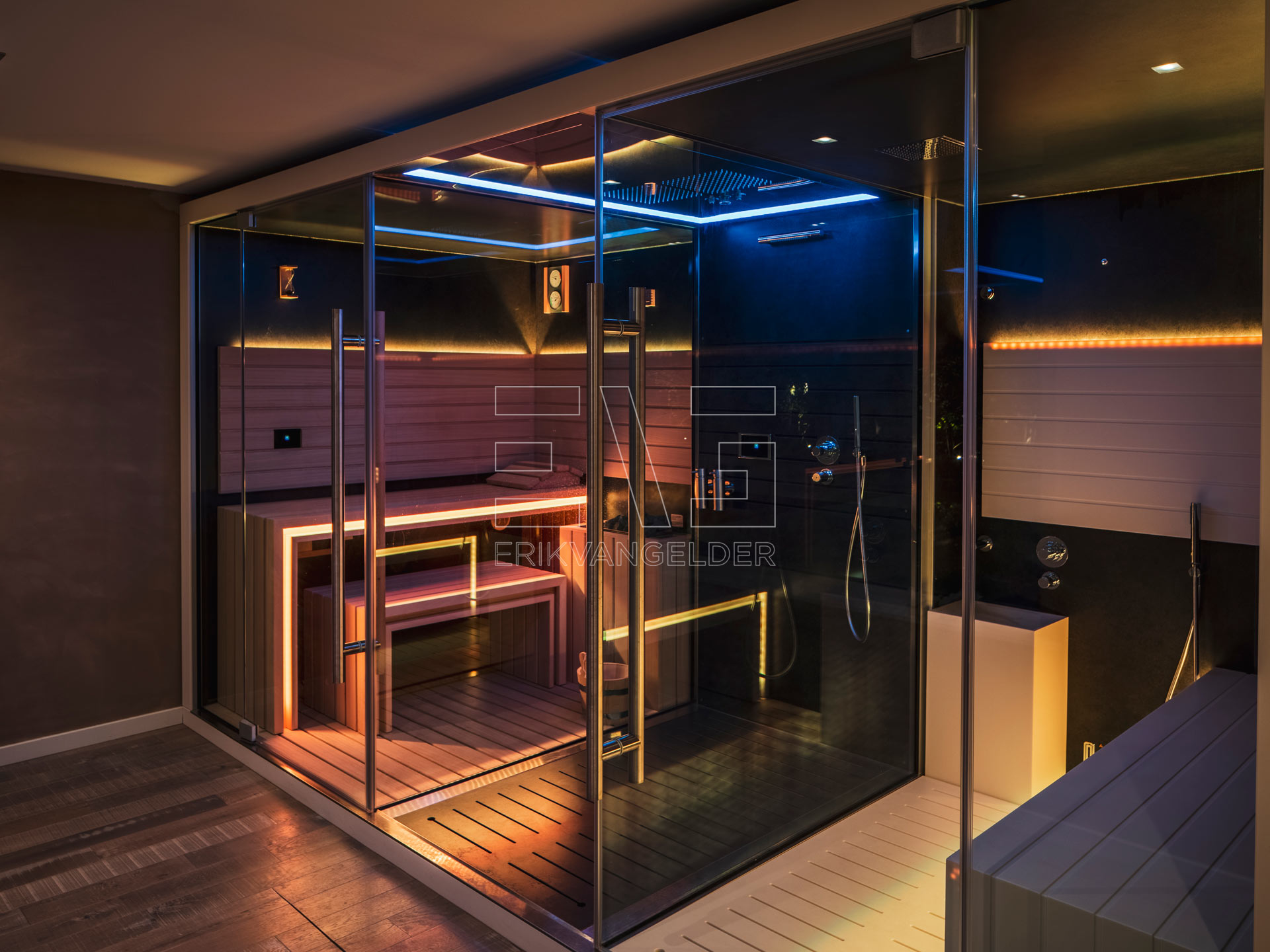 Tuinontwerp poolhouse luxe sauna verlivhting
